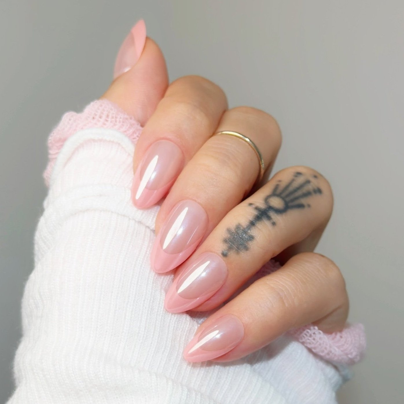 pink nails,light pink nails,nude pink nails,short pink nails,pink french nails, pink french tip, baby pink nails, nude pink nails, pink chrome nails, pink glazed nails, pink french chrome nails, Press On Nails, Fake Nails, Stick-On Nails, Glue-On Nails,