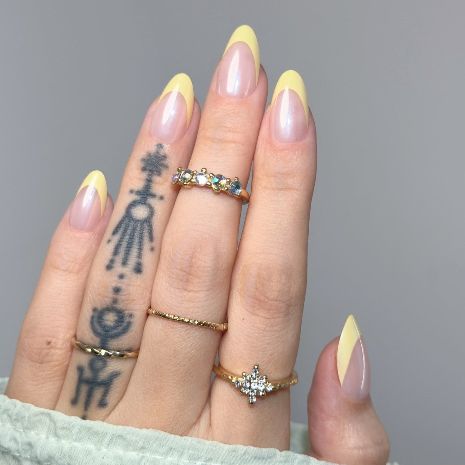 Lemon Tip|New,Ellie Vincy Press on Nails, Almond,French tip, Chrome, Yellow press on nails,30 pcs, False nails,Reusable,Glue on nails,Sticky on nails,Pop on nails