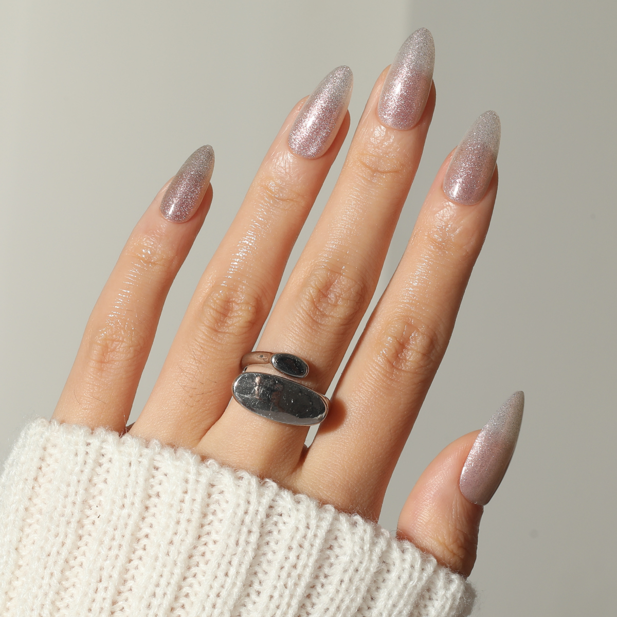 Glazed Rosé,Ellie Vincy Press on Nails, Almond,Iridescent, Pink press on nails,28 pcs, False nails,Reusable,Glue on nails,Sticky on nails,Pop on nails